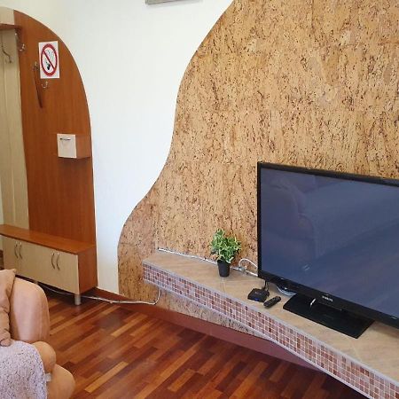 Inn Home Apartments - Pechersk Area Киев Екстериор снимка