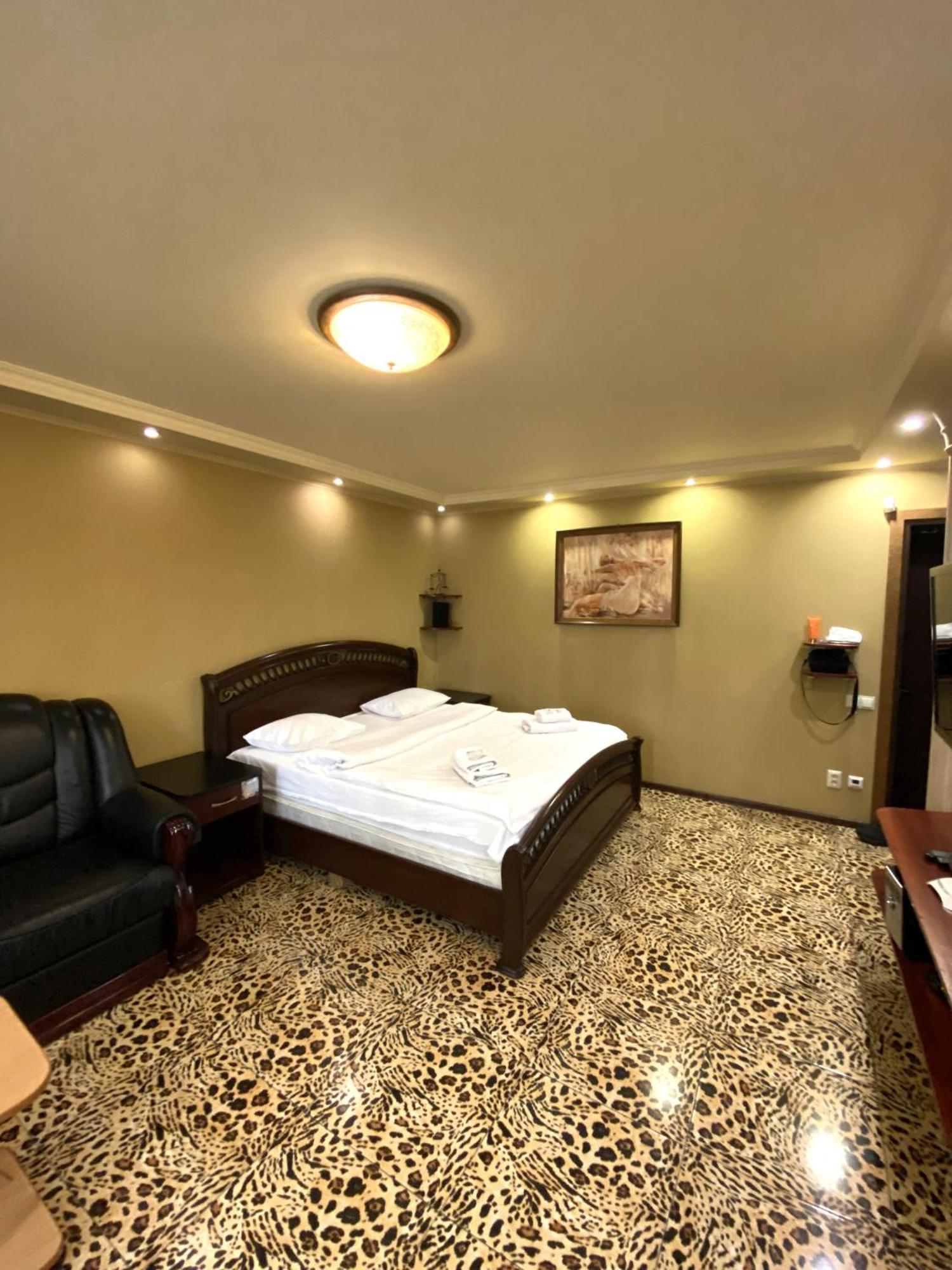 Inn Home Apartments - Pechersk Area Киев Екстериор снимка
