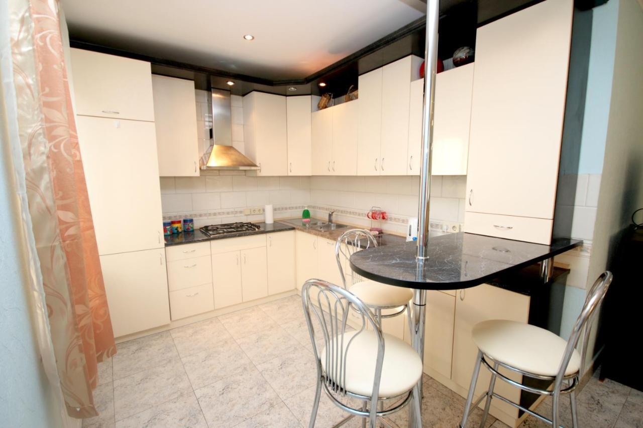 Inn Home Apartments - Pechersk Area Киев Екстериор снимка