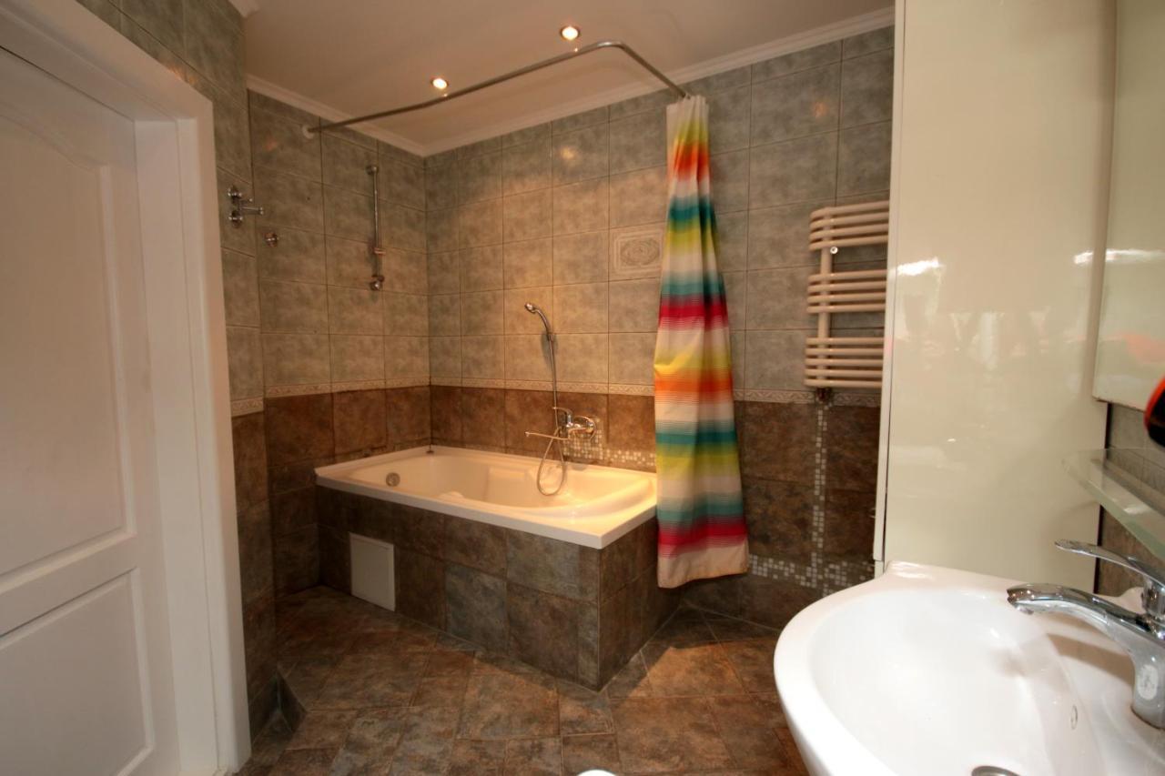 Inn Home Apartments - Pechersk Area Киев Екстериор снимка
